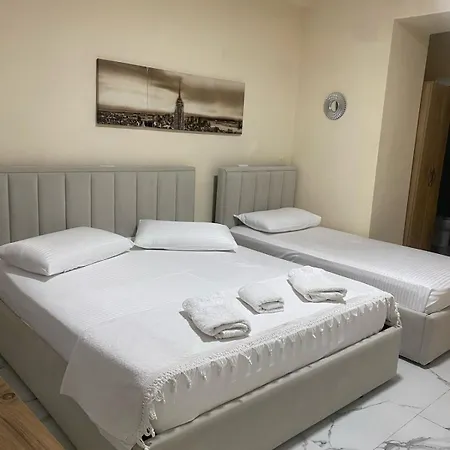 Aron's House Appartement *