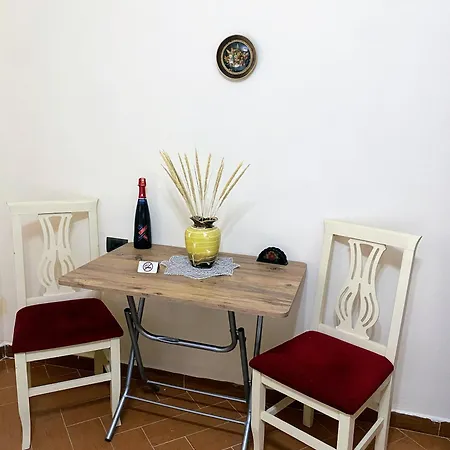 Aron's House * Krujë