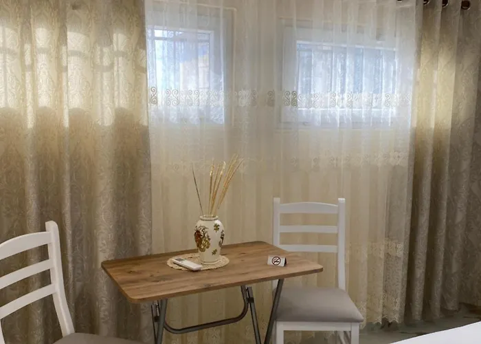 Aron's House * Krujë